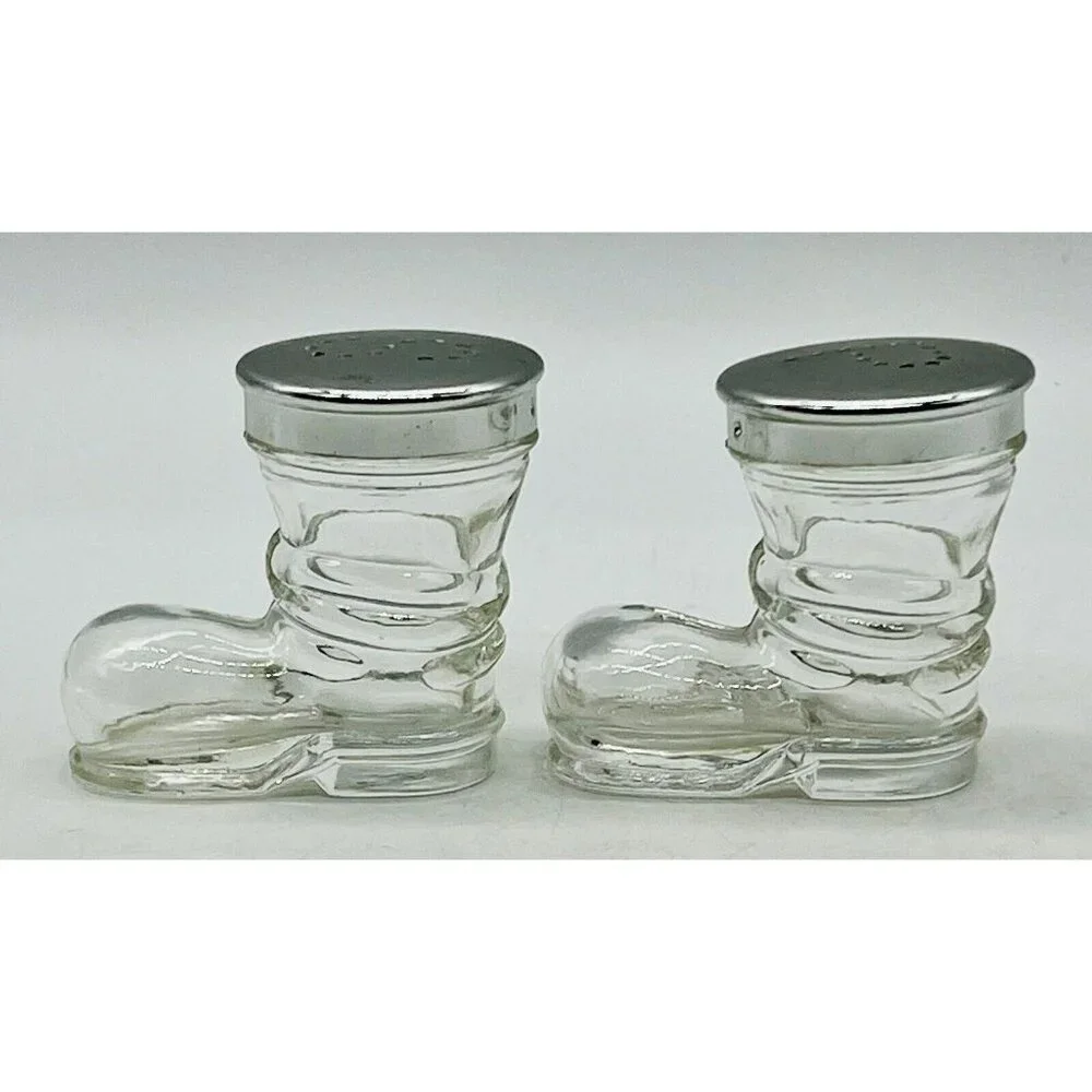 Vintage‎ Clear Glass Boots Shoes Salt Pepper Shaker Set Santa Silver Tops 2 inch